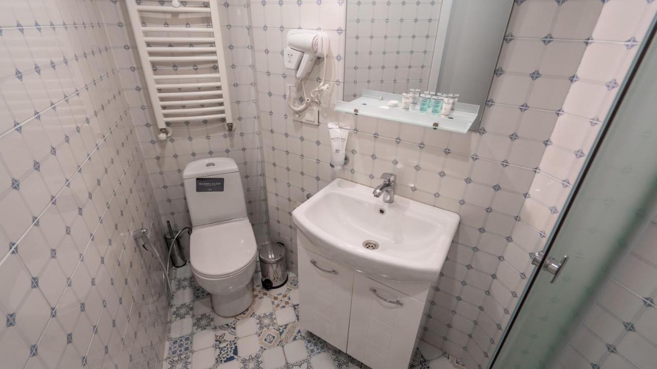Mini Hotel On Aghmashenebeli Ave Tbilisi Exterior foto